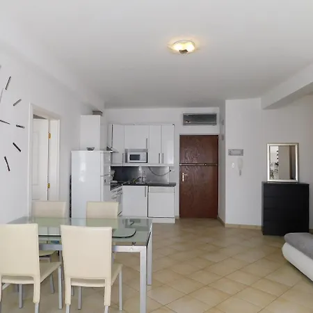 Apartment Hungaria Apartman *