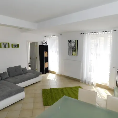 Apartment Hungaria Apartman